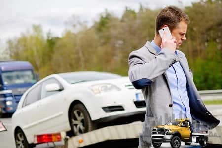 Oto kurtarıcı hizmeti